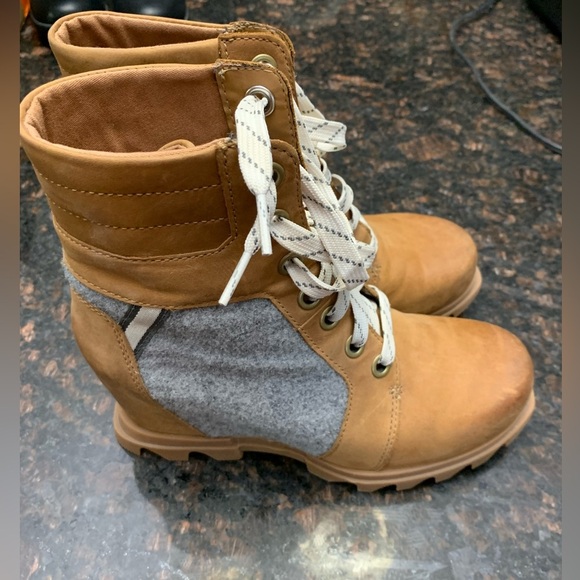 Sorel Joan of Artic Wedge III Lexie Boot (Taffy & Gum color) - Picture 1 of 6